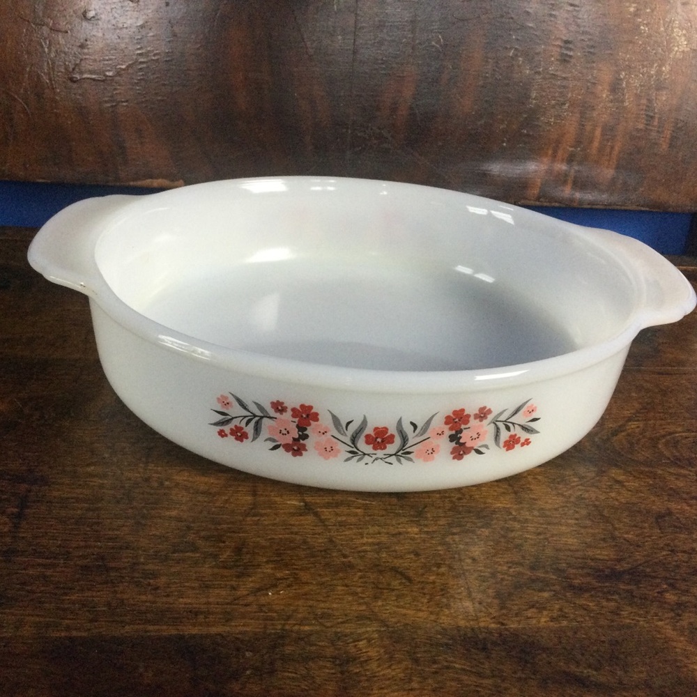 Vintage Fire King Primrose 8in Casserole Baking Dish 450 Milk Glass Red Pink EUC